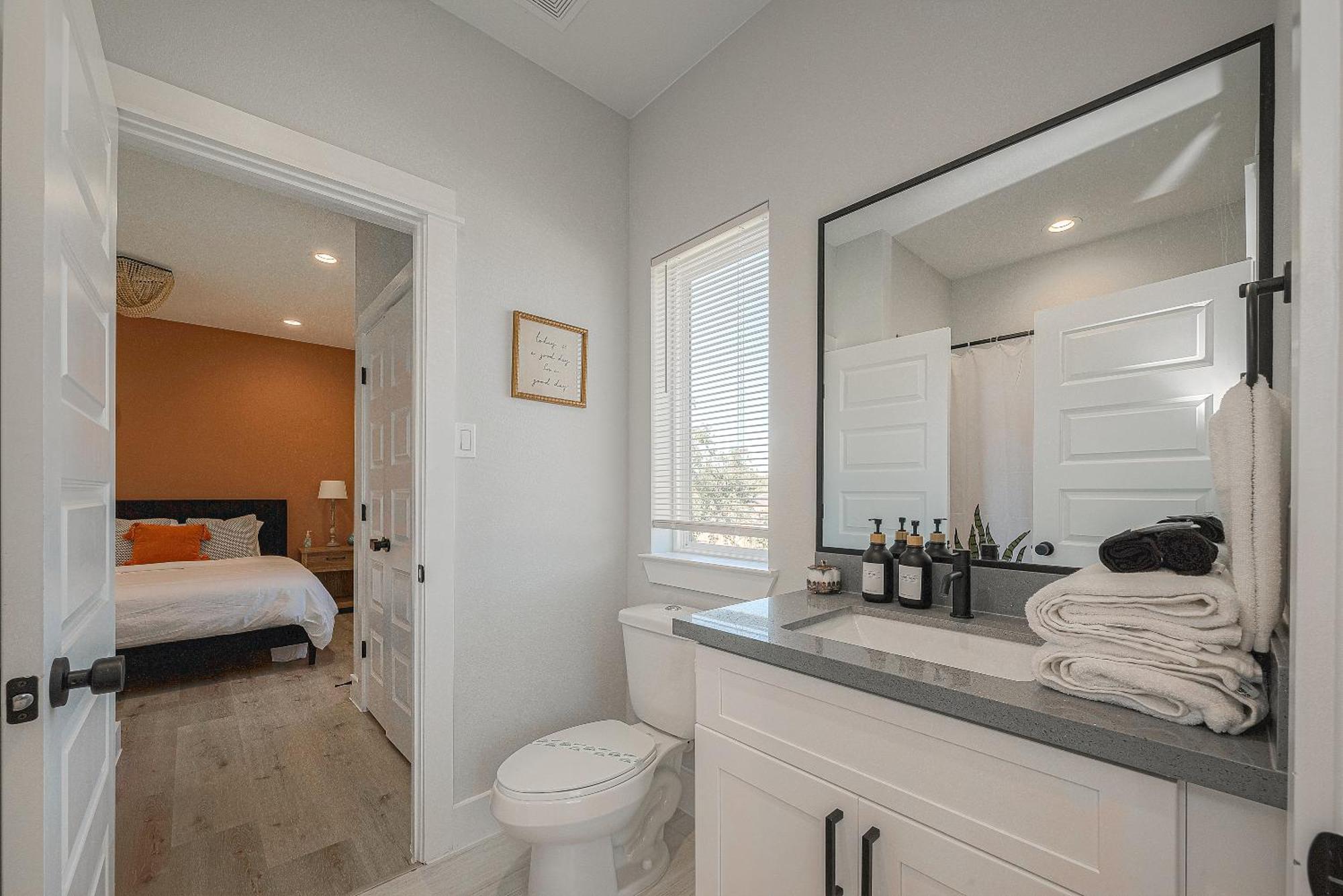 Modern Home Near Downtown With Fast Wifi, Bbq, Games & Ev Equipped! Houston Exterior foto